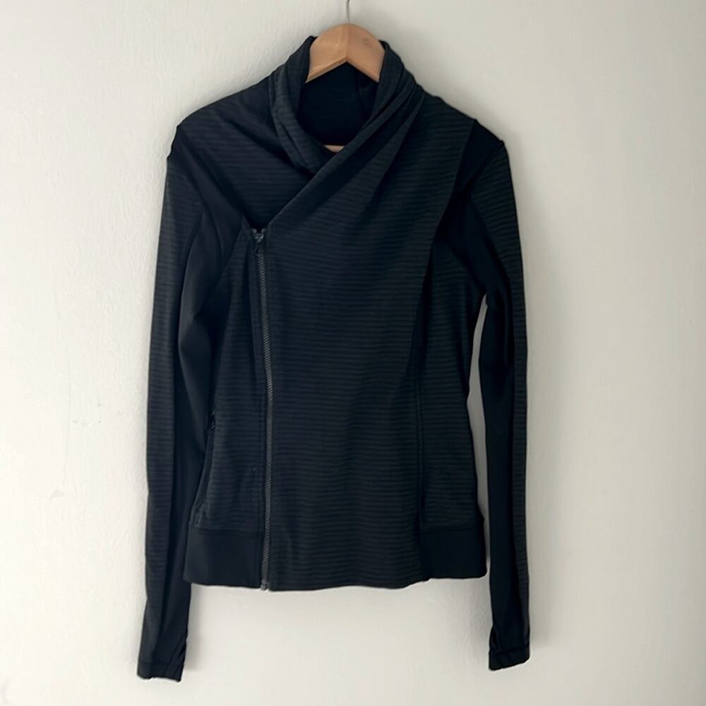 Lululemon Bhakti Yoga Jacket | Black and Charcoal Stripe | Size 4-6